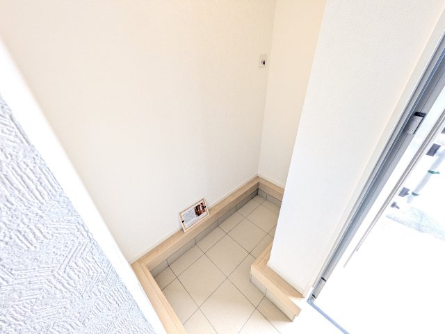 つくば市高見原　第18　新築戸建て　の玄関