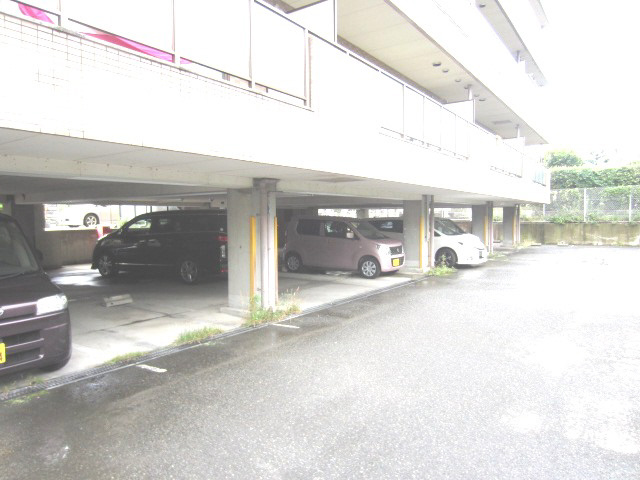 【駐車場】