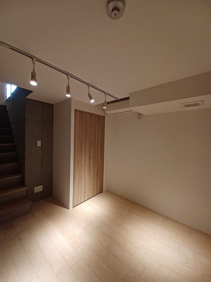 【居間・リビング】 | ＢＲＩＣＫ　ＲＥＳＩＤＥＮＣＥ　目黒本町