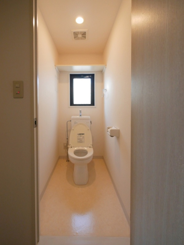 ラ・カゼッタのトイレ|別部屋写真です。