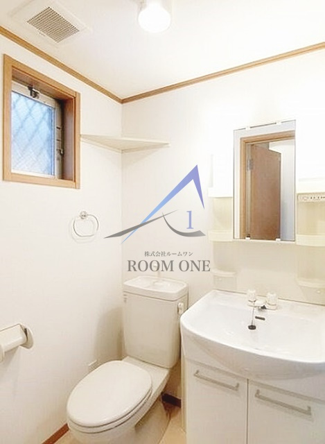 メゾン・ド　オオユの洗面所|独立洗面台です。