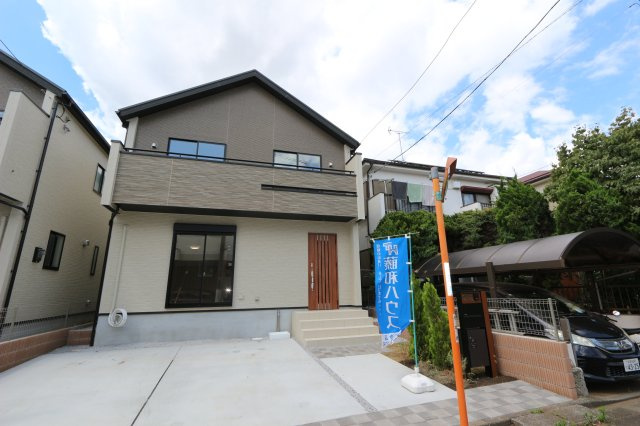 【Blooming Garden】小平鈴木町１丁目の外観|お買い物施設が徒歩10分圏内に複数あり便利な環境です