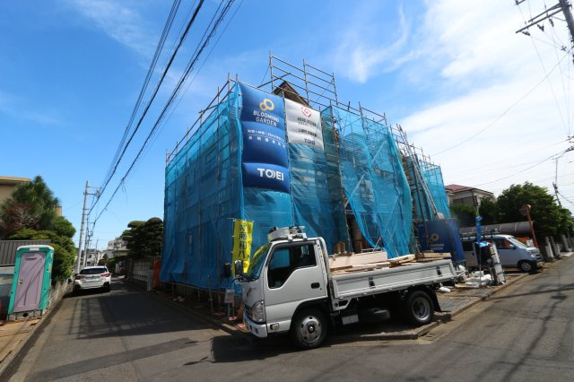 【Blooming Garden】小平鈴木町１丁目の外観|小・中学校が徒歩圏内にあるのでお子様の通学にも安心