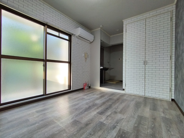 ドムールコスモス甲南町の居間・リビング