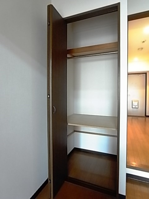 グローリー元町の収納