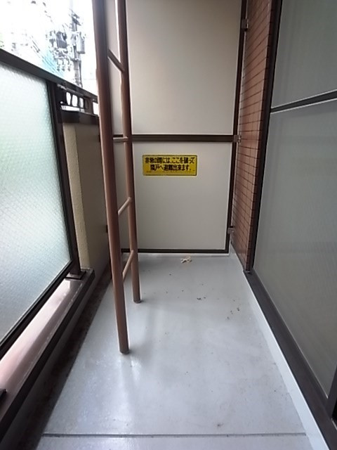 グローリー元町のバルコニー