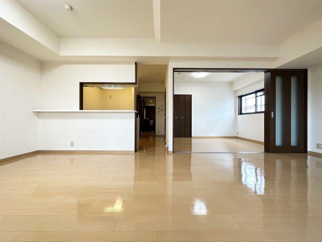 グランドール桜井の居間・リビング