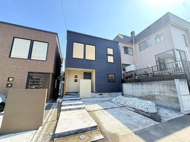 西野4条8丁目の外観