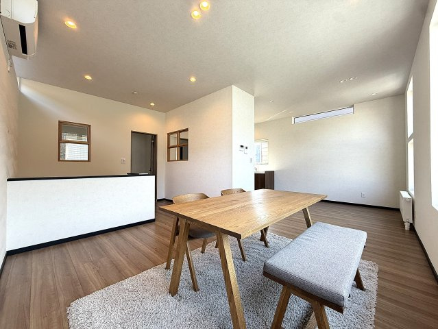 西野4条8丁目の居間・リビング