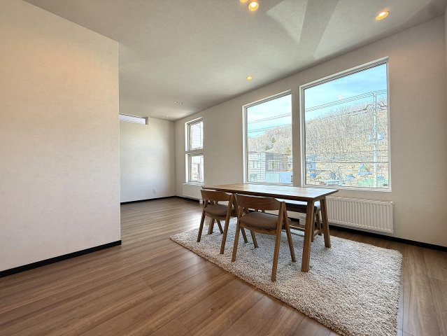 西野4条8丁目の居間・リビング