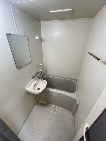 延明ハイツの浴室