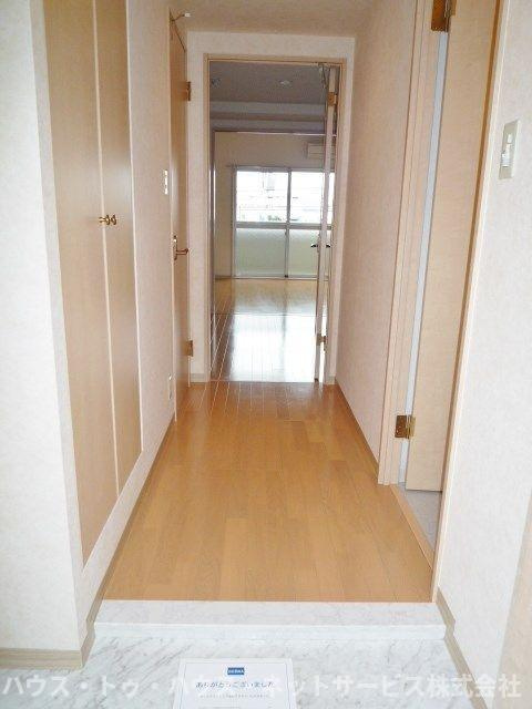 コンフォールグロウの玄関