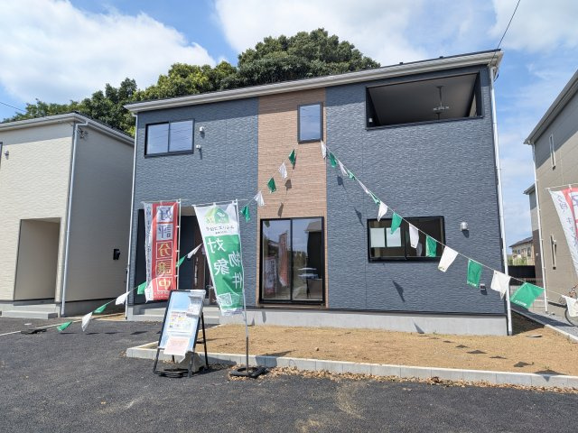 かすみがうら市下稲吉　第15　新築戸建て　５号棟の外観|【月々４万円台〜】
写真だけでは伝わらない快適さを、ぜひ現地で体感しませんか？
即日見学可能です！平日のご案内も可能です♪
お気軽にお問合せください！