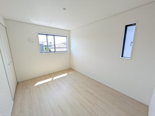 かすみがうら市下稲吉　第15　新築戸建て　５号棟の洋室