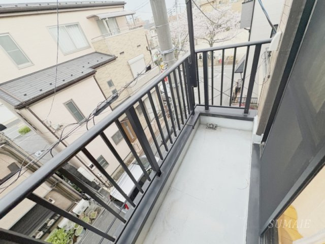 エヌユービルのバルコニー|バルコニです☆