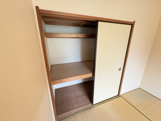 グリーンリーフ市川 A棟の収納