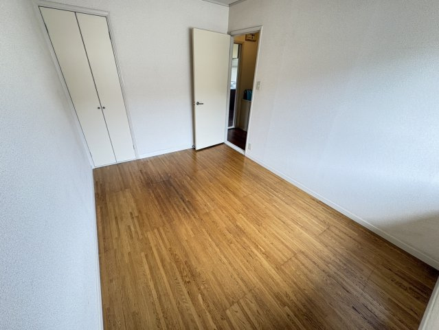 グリーンリーフ市川 A棟の居間・リビング
