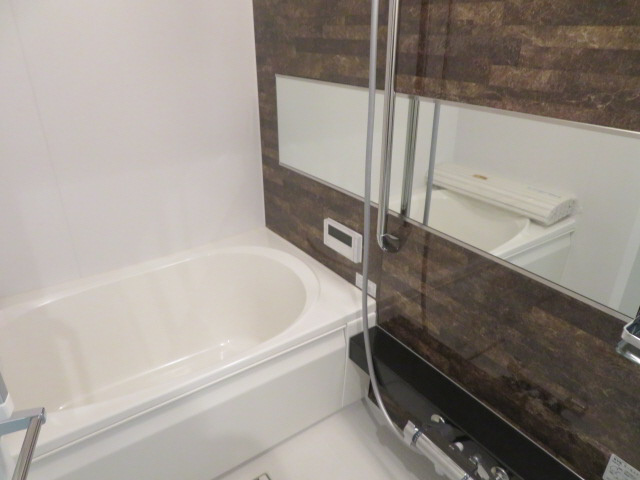 ザ フジイ ガーデンAの浴室