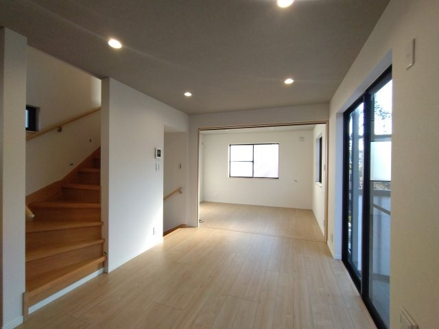 世田谷区上祖師谷二丁目戸建のキッチン|コンパクトなキッチンで掃除もラクラク