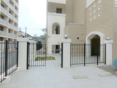 【エントランス】 | アイボリーポワント難波WEST