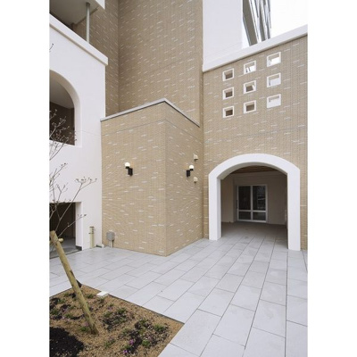 【エントランス】 | アイボリーポワント難波WEST