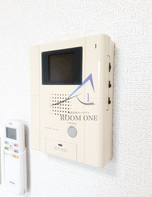 コーラル　ブルーの設備|モニター付きインターホンです。