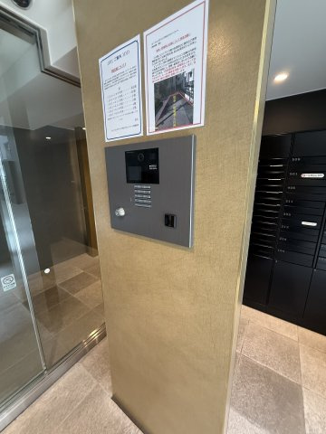 オープンレジデンシア目白フロントコートのエントランス