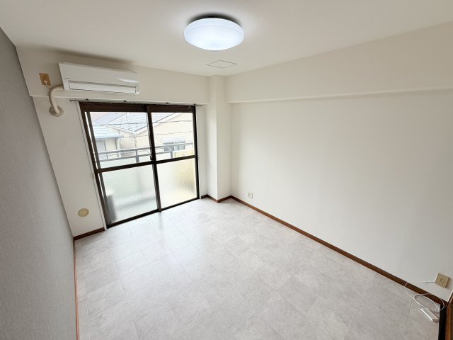 ポプリ六甲の居間・リビング