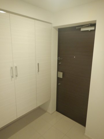 フォースター浅草今戸の玄関