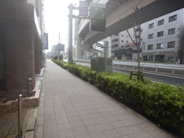 マンションアクロス西巣鴨のその他|前面道路