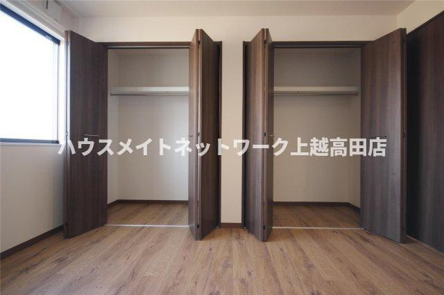 ユーソニアン上越・大字寺町Ａの収納|クローゼット（参考同型タイプの室内写真）
