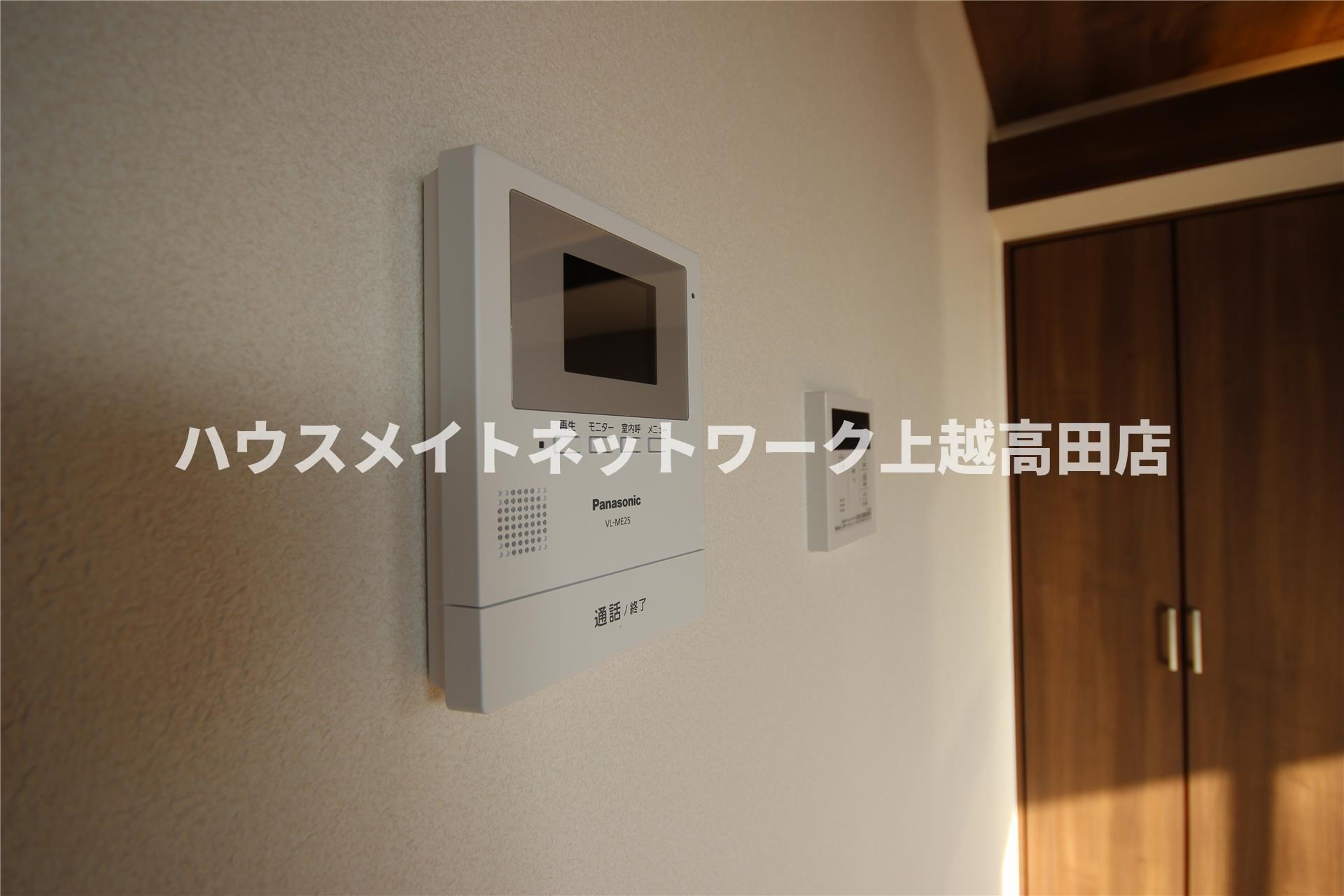 ユーソニアン上越・大字寺町Ａのセキュリティ|モニターホン（参考同型タイプの室内写真）