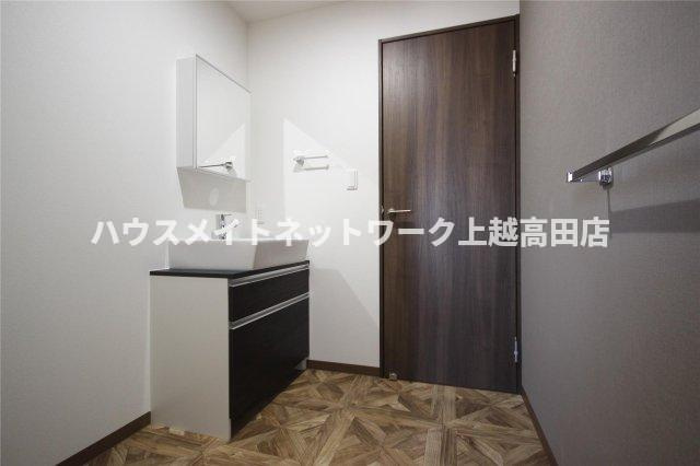 ユーソニアン上越・大字寺町Ａの独立洗面台|洗面化粧台（参考同型タイプの室内写真）