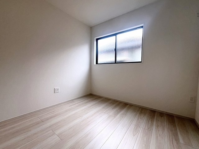 新築戸建・新築建売　二本松市油井2期　油井小・安達中の洋室|落ち着きのある空間で自分だけのプライベートな時間をお過ごしください！