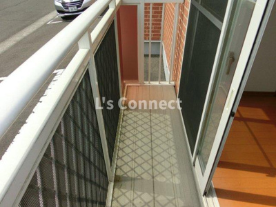 【バルコニー】 | グリュック・ハーモニーＡ棟 | 晴れた日には洗濯物もたくさん干せます。