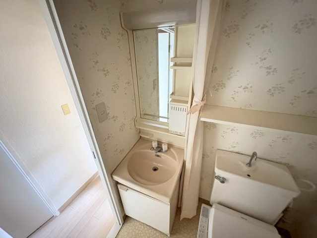 VillaFlorestaＥ棟の独立洗面台