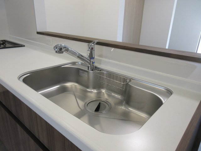 野洲市小篠原　リフォーム済のキッチン