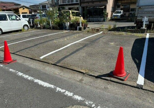 【中古】坂戸市西坂戸リフォーム中古住宅の駐車場|駐車場には３台車を止められます