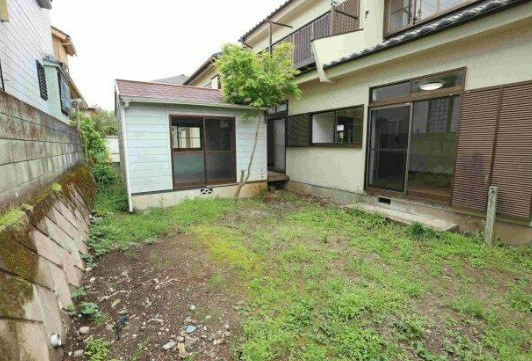 【中古】坂戸市西坂戸リフォーム中古住宅の庭|お庭で自由な時間を過ごせます