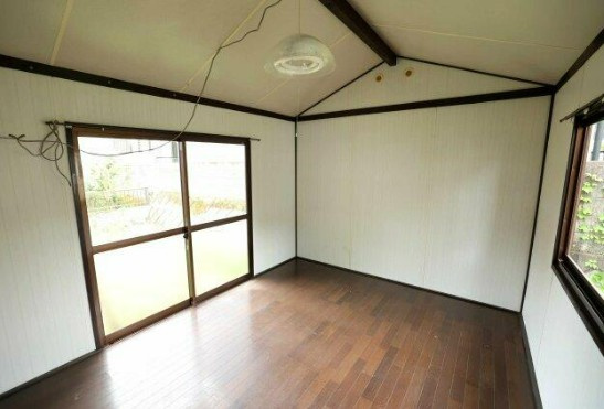 【中古】坂戸市西坂戸リフォーム中古住宅の洋室|1F 6帖洋室です