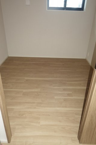 ウエリスアーバン住吉EASTの洋室
