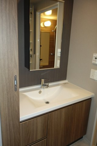 ウエリスアーバン住吉EASTの洗面所