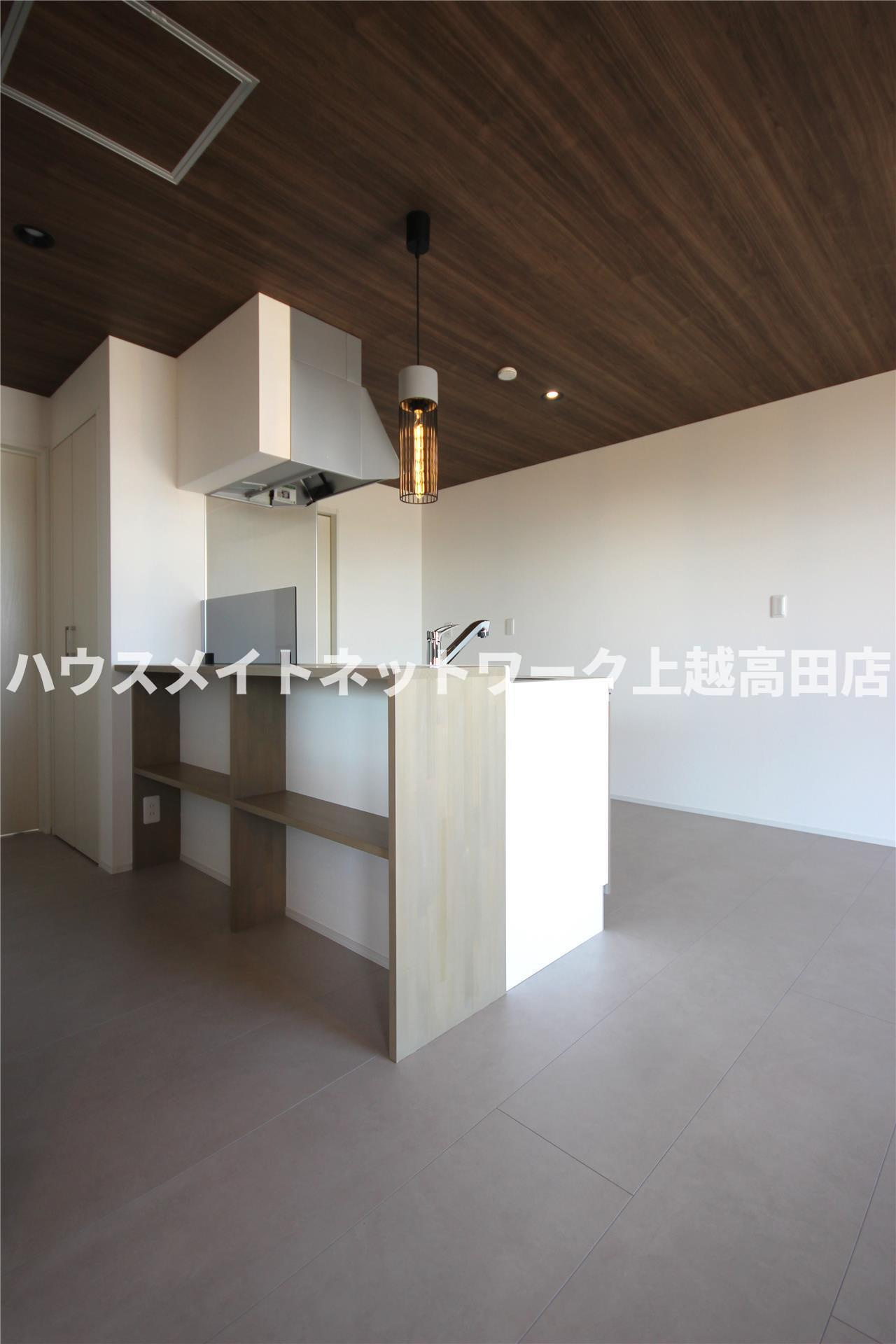 ユーソニアン上越・大字寺町Ａのその他|キッチン背面収納