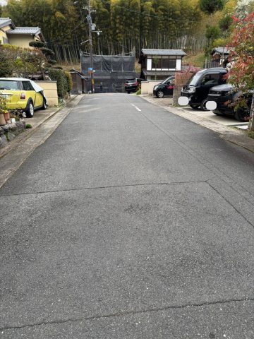 嵯峨鳥居本仙翁町　2014年築4SLDK　ウッドデッキ付　駐車2台可能の周辺|周辺には竹林が広がり自然を身近に感じられる住環境です。四季折々の風景を楽しみながら静かに暮らしたい方におすすめの立地です。