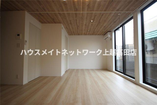ユーソニアン上越・春日山Ａの内装|リビング（参考同型タイプの室内写真）