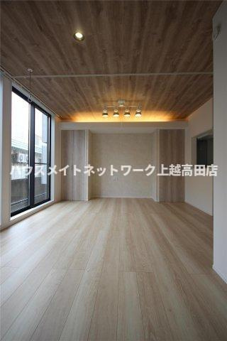 ユーソニアン上越・春日山Ａの内装|リビング（参考同型タイプの室内写真）
