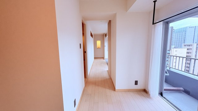 ★仲介手数料無料★朝日九段マンション（最上階・三方角住戸・陽当たり良好）の内装