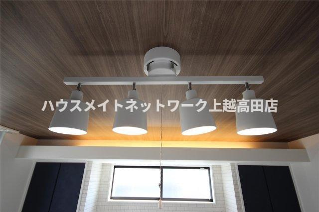 ユーソニアン上越・春日山Ａの展望|居室照明（参考同型タイプの室内写真）