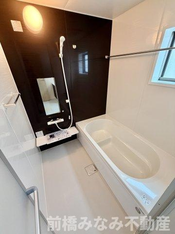 【新築】高崎市新町第８　３号棟(全９棟)　リーブルガーデン　新築建売分譲の浴室|きれいなお風呂です