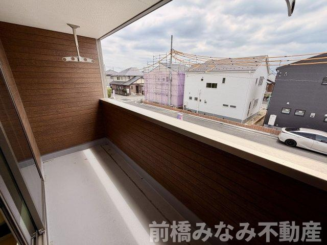 【新築】高崎市新町第８　３号棟(全９棟)　リーブルガーデン　新築建売分譲のバルコニー|バルコニーからの眺めを楽しみながら食事をしませんか